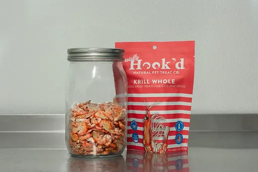 Totally Hook'd Freeze-Dried Krill Treats for Dogs & Cats (1 oz)